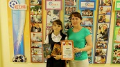 Победитель во II категории - Аслямова Аделина, мама Резеда Рафисовна